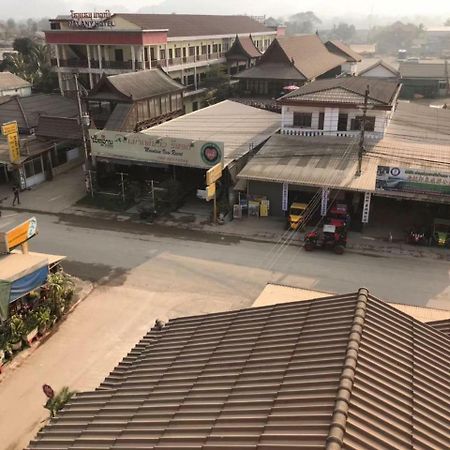 Pangu Hotel - 盘古酒店 Vang Vieng Exteriör bild