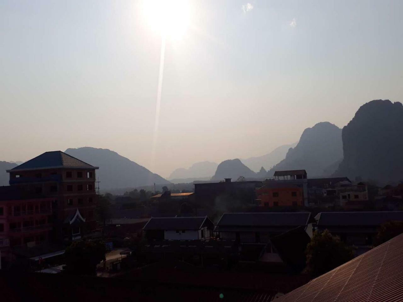 Pangu Hotel - 盘古酒店 Vang Vieng Exteriör bild